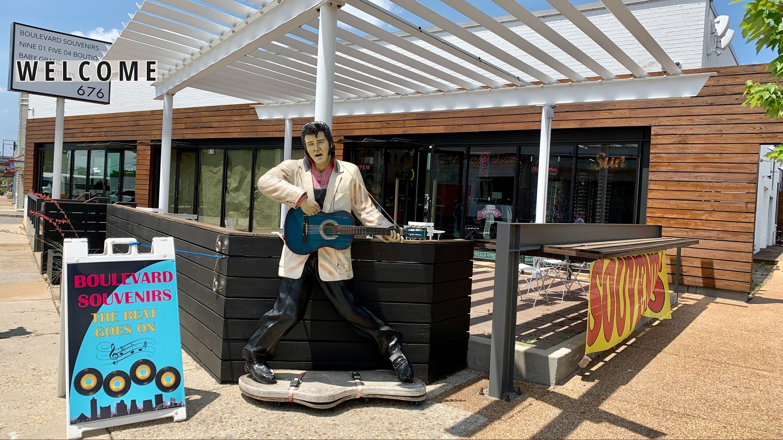 Souvenirs of Elvis